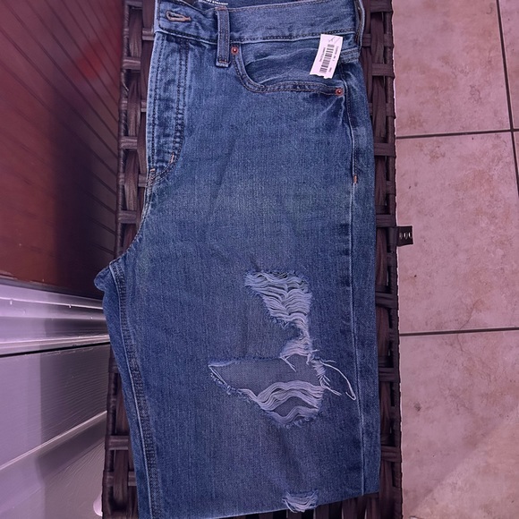 Straight leg ripped jeans - Picture 2 of 5